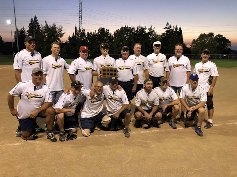 A baseball team posing for the camera